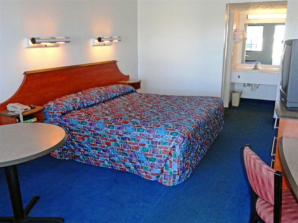 Days Inn By Wyndham Indianapolis South Bagian luar foto