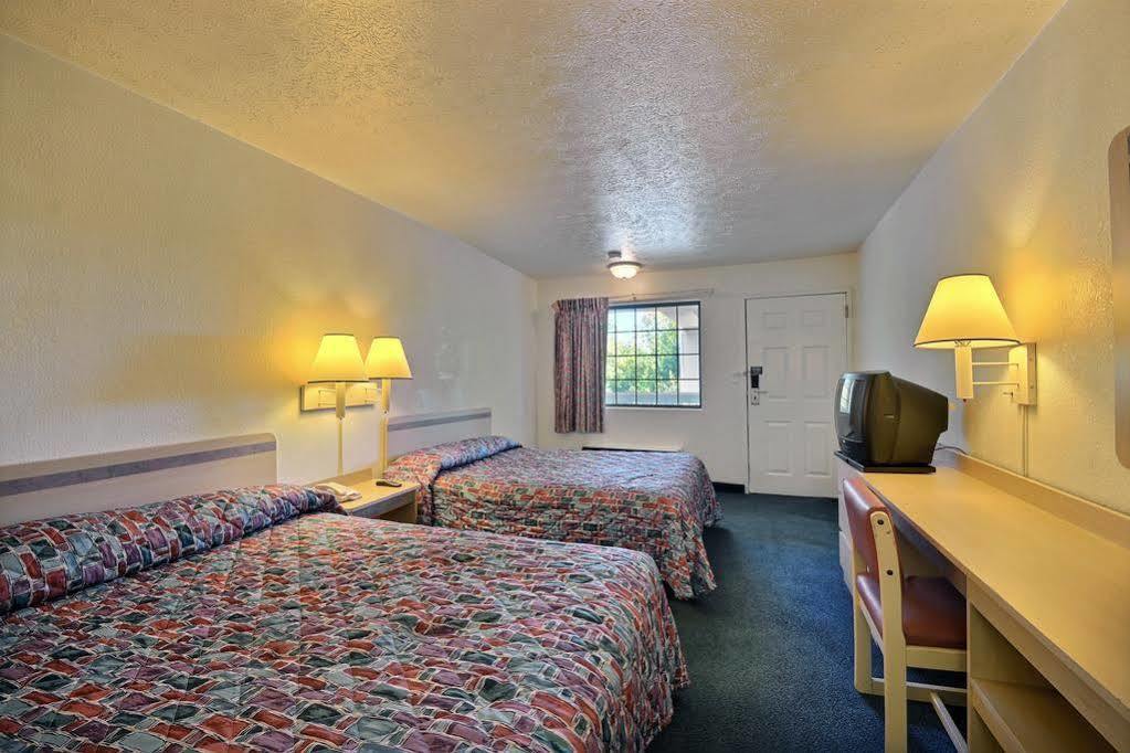 Days Inn By Wyndham Indianapolis South Bagian luar foto